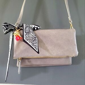 URBAN EXPRESSIONS FREYA 4-Way Crossbody Clutch Wristlet